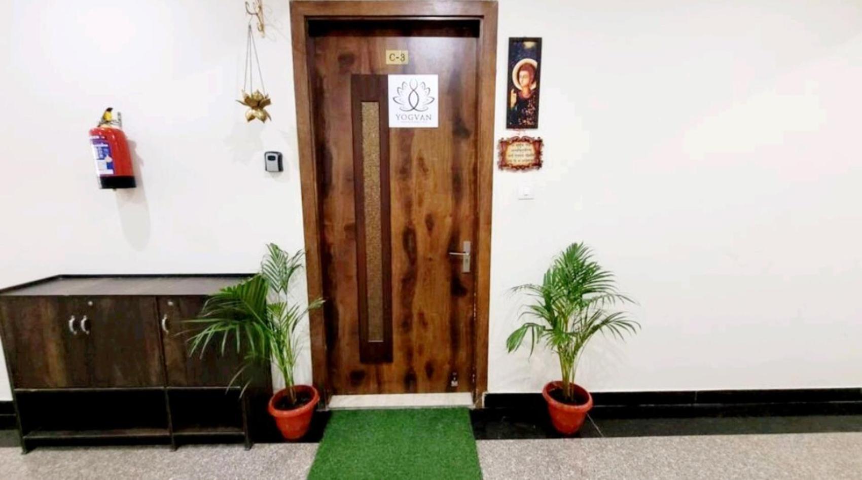 Yogvan Luxury 1Bhk Apartments Tapovan リシケーシュ エクステリア 写真